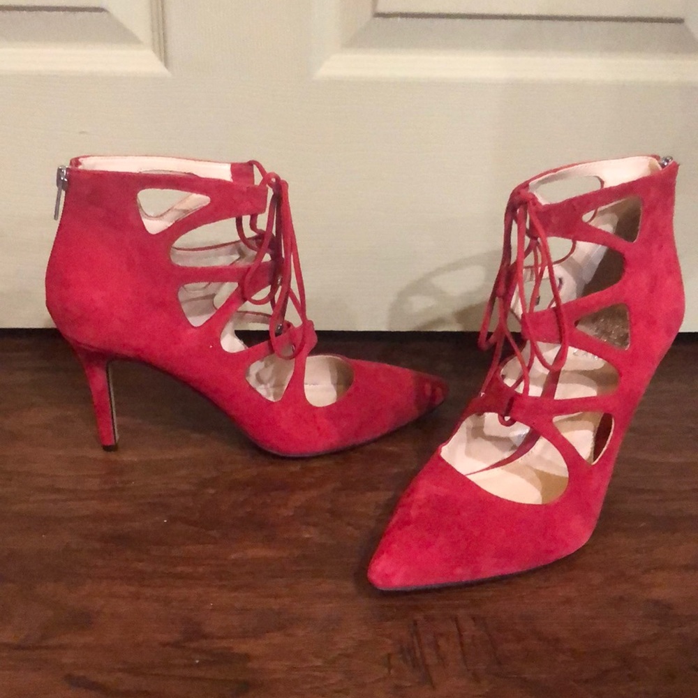 Ladies Vince Camuto red suede heels pumps shoe 9.5